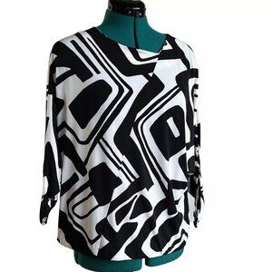 Chico's 1(8-10) Graphic top with Dolman Sleeves, Black and White, Easy Packing